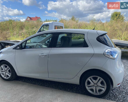 Белый Рено Зое, объемом двигателя 0 л и пробегом 27 тыс. км за 9300 $, фото 26 на Automoto.ua