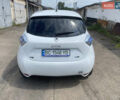 Белый Рено Зое, объемом двигателя 0 л и пробегом 65 тыс. км за 9000 $, фото 4 на Automoto.ua