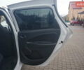 Белый Рено Зое, объемом двигателя 0 л и пробегом 102 тыс. км за 9777 $, фото 41 на Automoto.ua