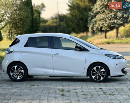 Белый Рено Зое, объемом двигателя 0 л и пробегом 121 тыс. км за 9499 $, фото 9 на Automoto.ua