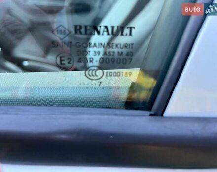 Белый Рено Зое, объемом двигателя 0 л и пробегом 124 тыс. км за 8950 $, фото 15 на Automoto.ua