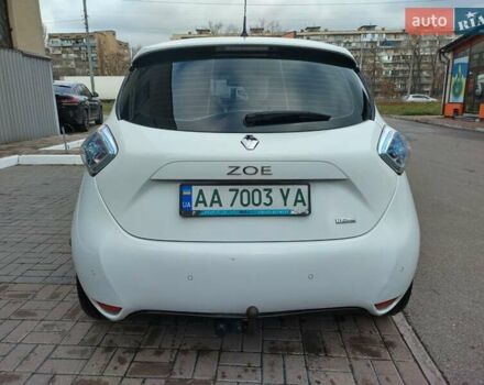 Белый Рено Зое, объемом двигателя 0 л и пробегом 204 тыс. км за 8400 $, фото 7 на Automoto.ua