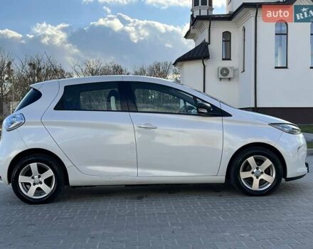 Белый Рено Зое, объемом двигателя 0 л и пробегом 110 тыс. км за 8450 $, фото 11 на Automoto.ua