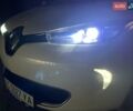 Белый Рено Зое, объемом двигателя 0 л и пробегом 120 тыс. км за 9850 $, фото 3 на Automoto.ua