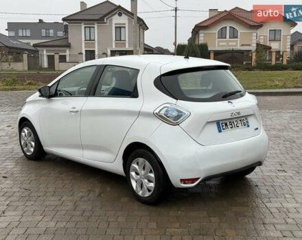 Белый Рено Зое, объемом двигателя 0 л и пробегом 106 тыс. км за 8100 $, фото 5 на Automoto.ua