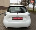 Белый Рено Зое, объемом двигателя 0 л и пробегом 95 тыс. км за 8900 $, фото 6 на Automoto.ua