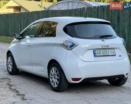 Белый Рено Зое, объемом двигателя 0 л и пробегом 155 тыс. км за 6999 $, фото 3 на Automoto.ua