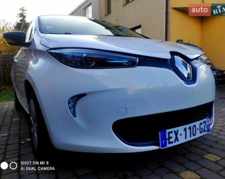 Білий Рено Зое, об'ємом двигуна 0 л та пробігом 87 тис. км за 8799 $, фото 19 на Automoto.ua