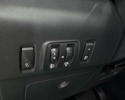 Белый Рено Зое, объемом двигателя 0 л и пробегом 115 тыс. км за 9950 $, фото 37 на Automoto.ua