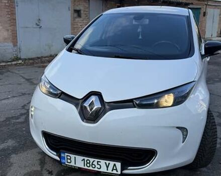 Белый Рено Зое, объемом двигателя 0 л и пробегом 103 тыс. км за 9600 $, фото 10 на Automoto.ua