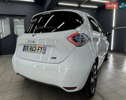 Белый Рено Зое, объемом двигателя 0 л и пробегом 115 тыс. км за 9950 $, фото 11 на Automoto.ua