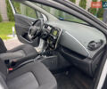 Белый Рено Зое, объемом двигателя 0 л и пробегом 129 тыс. км за 8750 $, фото 33 на Automoto.ua