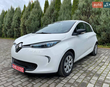 Белый Рено Зое, объемом двигателя 0 л и пробегом 97 тыс. км за 9500 $, фото 8 на Automoto.ua