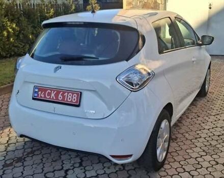 Белый Рено Зое, объемом двигателя 0 л и пробегом 101 тыс. км за 8850 $, фото 3 на Automoto.ua