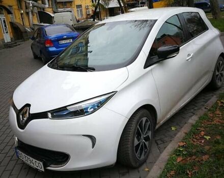 Белый Рено Зое, объемом двигателя 0 л и пробегом 61 тыс. км за 10500 $, фото 6 на Automoto.ua