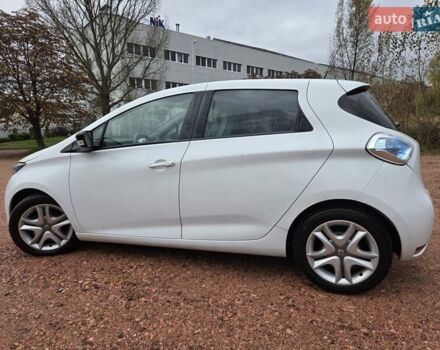 Белый Рено Зое, объемом двигателя 0 л и пробегом 137 тыс. км за 8400 $, фото 38 на Automoto.ua