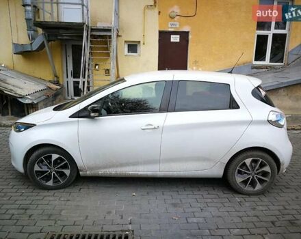 Белый Рено Зое, объемом двигателя 0 л и пробегом 61 тыс. км за 10500 $, фото 2 на Automoto.ua