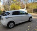 Белый Рено Зое, объемом двигателя 0 л и пробегом 81 тыс. км за 9300 $, фото 2 на Automoto.ua