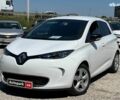 Белый Рено Зое, объемом двигателя 0 л и пробегом 101 тыс. км за 10640 $, фото 1 на Automoto.ua