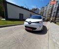Белый Рено Зое, объемом двигателя 0 л и пробегом 121 тыс. км за 8900 $, фото 1 на Automoto.ua