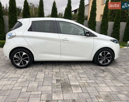 Белый Рено Зое, объемом двигателя 0 л и пробегом 129 тыс. км за 8750 $, фото 21 на Automoto.ua