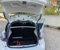 Белый Рено Зое, объемом двигателя 0 л и пробегом 157 тыс. км за 7999 $, фото 20 на Automoto.ua