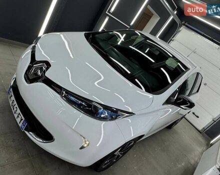 Белый Рено Зое, объемом двигателя 0 л и пробегом 115 тыс. км за 9950 $, фото 2 на Automoto.ua