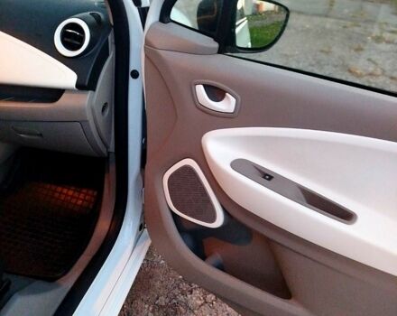 Рено Зое 2017 в Кобеляках на Automoto.ua Белый Рено Зое, объемом двигателя 0 л и пробегом 120 тыс. км за 10000 $, фото 7 на Automoto.ua