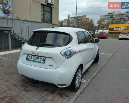 Белый Рено Зое, объемом двигателя 0 л и пробегом 204 тыс. км за 8400 $, фото 3 на Automoto.ua