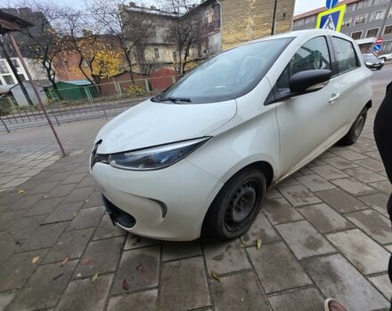 Белый Рено Зое, объемом двигателя 0 л и пробегом 152 тыс. км за 8400 $, фото 2 на Automoto.ua