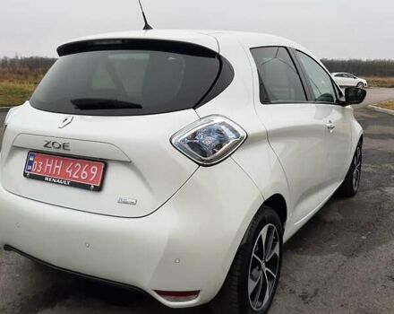 Білий Рено Зое, об'ємом двигуна 0 л та пробігом 123 тис. км за 9650 $, фото 5 на Automoto.ua