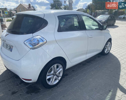 Белый Рено Зое, объемом двигателя 0 л и пробегом 27 тыс. км за 9300 $, фото 5 на Automoto.ua