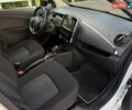 Белый Рено Зое, объемом двигателя 0 л и пробегом 55 тыс. км за 10900 $, фото 33 на Automoto.ua