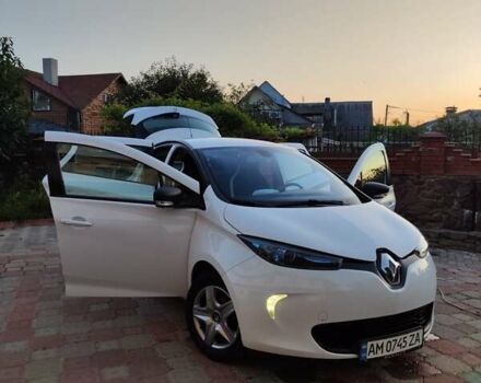 Білий Рено Зое, об'ємом двигуна 0 л та пробігом 95 тис. км за 9850 $, фото 12 на Automoto.ua