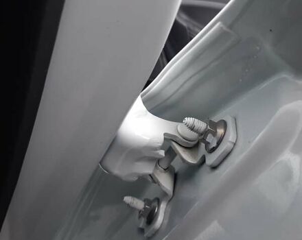 Білий Рено Зое, об'ємом двигуна 0 л та пробігом 123 тис. км за 9650 $, фото 71 на Automoto.ua