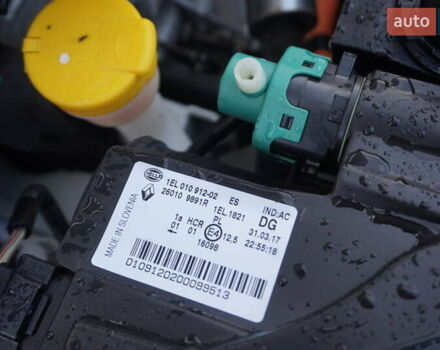 Белый Рено Зое, объемом двигателя 0 л и пробегом 26 тыс. км за 9555 $, фото 54 на Automoto.ua