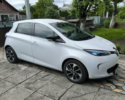 Белый Рено Зое, объемом двигателя 0 л и пробегом 176 тыс. км за 10500 $, фото 3 на Automoto.ua