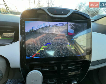 Белый Рено Зое, объемом двигателя 0 л и пробегом 94 тыс. км за 9199 $, фото 24 на Automoto.ua