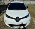 Белый Рено Зое, объемом двигателя 0 л и пробегом 92 тыс. км за 10000 $, фото 3 на Automoto.ua
