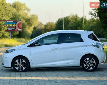 Белый Рено Зое, объемом двигателя 0 л и пробегом 121 тыс. км за 9499 $, фото 13 на Automoto.ua