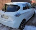 Белый Рено Зое, объемом двигателя 0 л и пробегом 130 тыс. км за 10000 $, фото 1 на Automoto.ua
