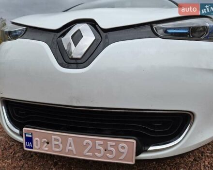 Белый Рено Зое, объемом двигателя 0 л и пробегом 137 тыс. км за 8400 $, фото 28 на Automoto.ua