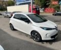 Белый Рено Зое, объемом двигателя 0 л и пробегом 90 тыс. км за 9700 $, фото 2 на Automoto.ua