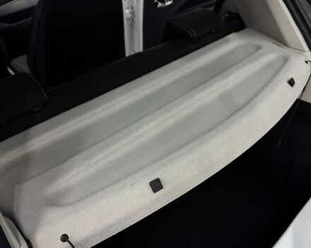 Белый Рено Зое, объемом двигателя 0 л и пробегом 115 тыс. км за 9950 $, фото 28 на Automoto.ua