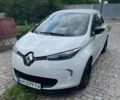 Белый Рено Зое, объемом двигателя 0 л и пробегом 108 тыс. км за 8200 $, фото 1 на Automoto.ua