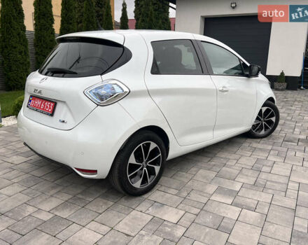 Белый Рено Зое, объемом двигателя 0 л и пробегом 129 тыс. км за 8750 $, фото 3 на Automoto.ua