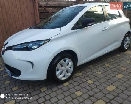Білий Рено Зое, об'ємом двигуна 0 л та пробігом 88 тис. км за 8799 $, фото 9 на Automoto.ua