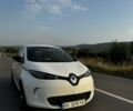 Белый Рено Зое, объемом двигателя 0 л и пробегом 180 тыс. км за 8600 $, фото 1 на Automoto.ua