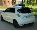 Белый Рено Зое, объемом двигателя 0 л и пробегом 268 тыс. км за 10000 $, фото 7 на Automoto.ua