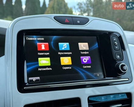 Білий Рено Зое, об'ємом двигуна 0 л та пробігом 43 тис. км за 9995 $, фото 74 на Automoto.ua